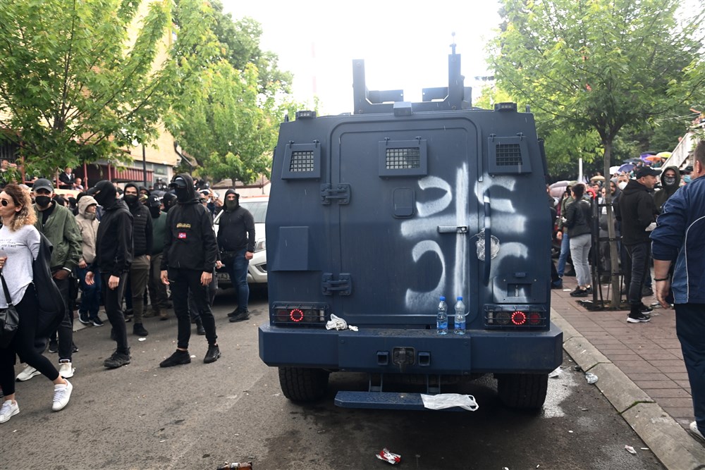 High tensions after newly elected mayors took office in northern Kosovo ...