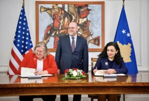 From left to the right: Head of USAID Kosovo, Mary Eileen Devitt, US Ambassador Jeffrey Hovenier and Kosovo’s President Vjosa Osmani during the signing ceremony of US grant on August 21, 2024. Photo: Vjosa Osmani/Official Facebook Account