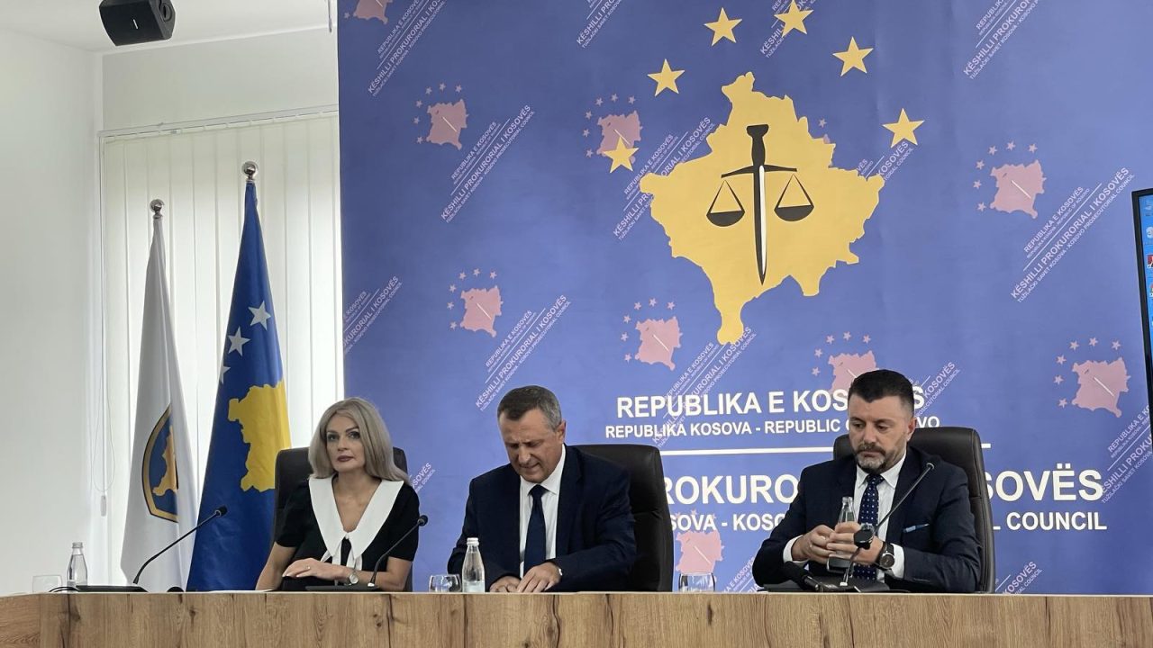 Kosovo Chief Prosecutor Blerim Isufaj and case prosecutor Naim Abazi announcing the indictment. Photo: BIRN