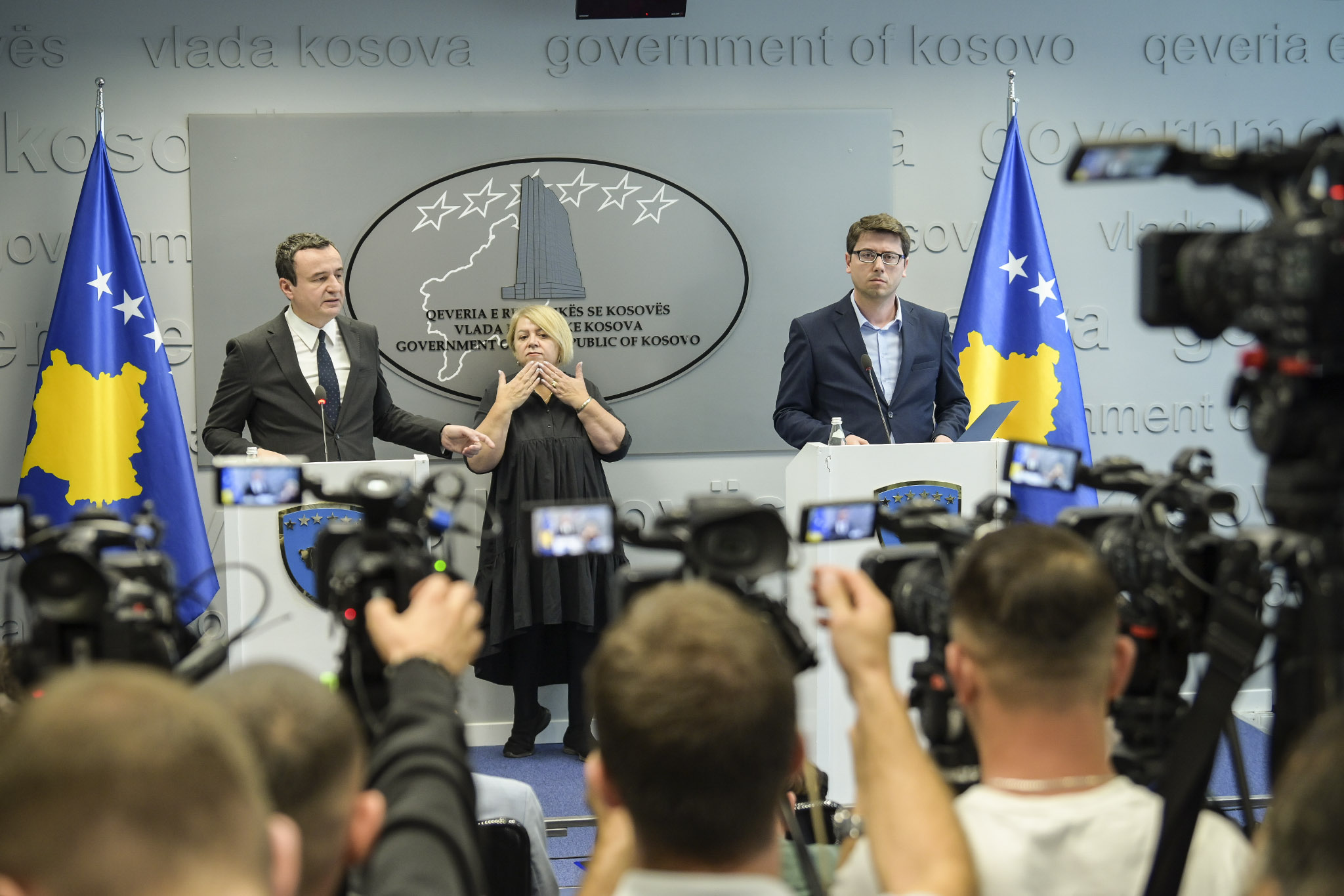 Kosovo Prime Minister Albin Kurti (L), Minister of Finance Hekuran Murati (R)mat a Press Conference on October 7, 2024 in Prishtina. Photo: Prime minister's Ofifice