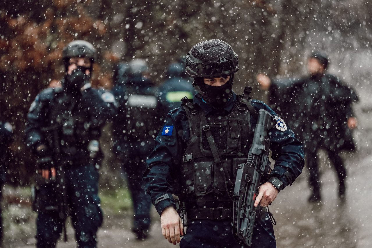 Kosovo Police Special Unit deployed in Zubin Potok following water pipe explosion. Photo: BIRN/Denis Sllovinja