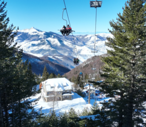 Ski lift at Brezovica. Photo: BIRN/Denis Sllovinja