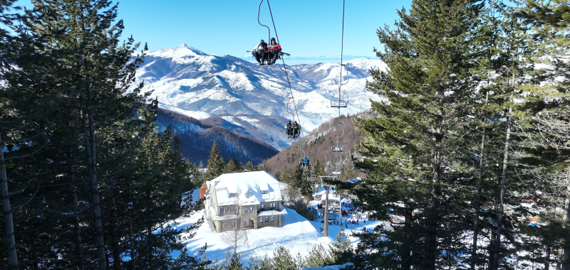 Ski lift at Brezovica. Photo: BIRN/Denis Sllovinja