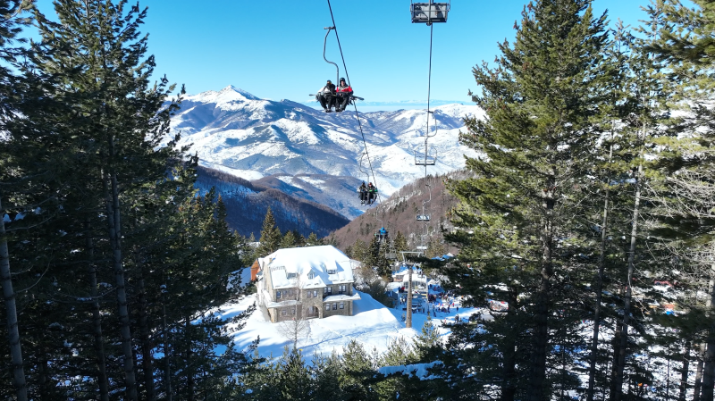 Ski lift at Brezovica. Photo: BIRN/Denis Sllovinja