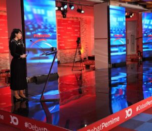 Danijela Vucinic (L) and Radojica Radomirovic (R), 'Narodna Prava' MP candidates, at Debat Pernime on Feb. 7, 2025. Photo: BIRN