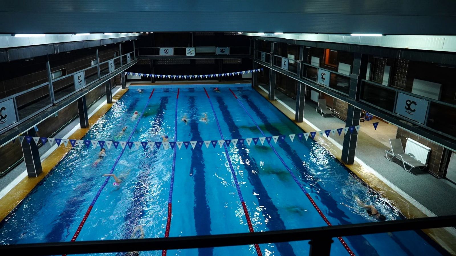 A swimming class at Step Sports Center in Prishtina. Photo: BIRN/Denis Sllovinja