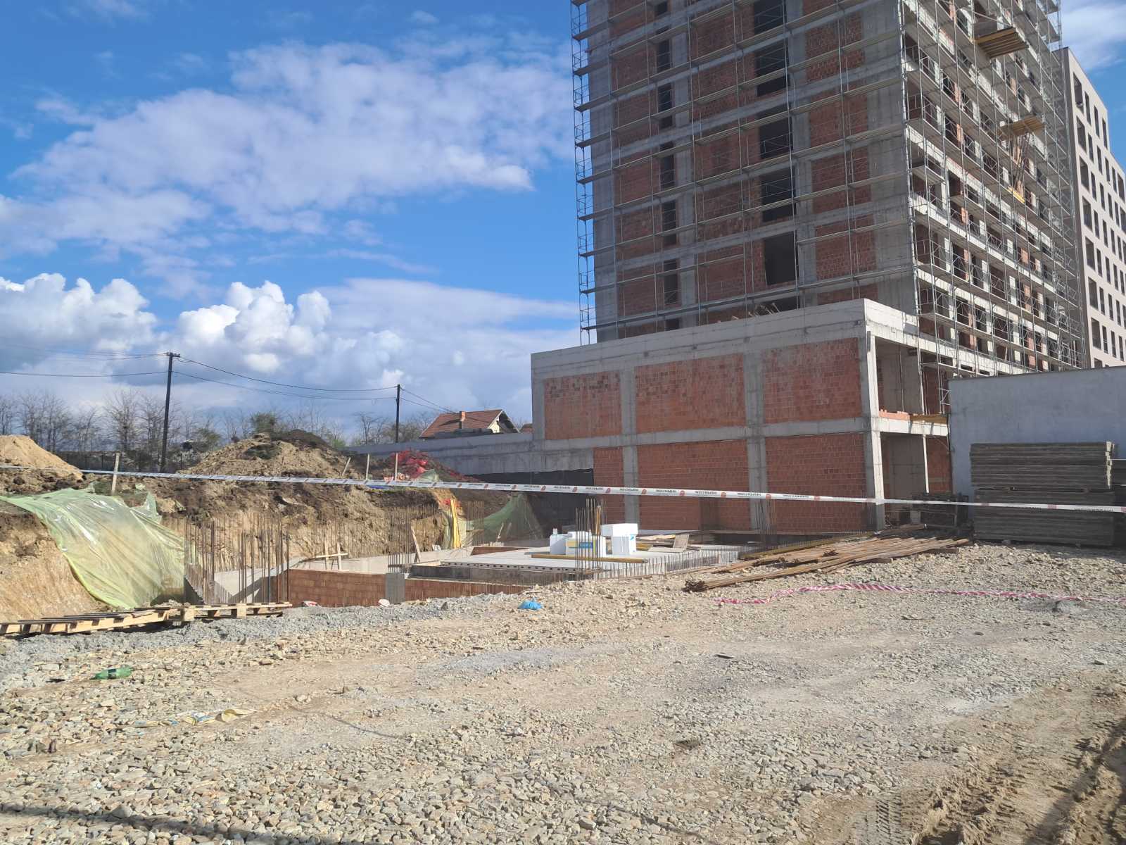 The construction site in the Vetenik neighbourhood of Prishtina, where a worker died on April 6, 2025.