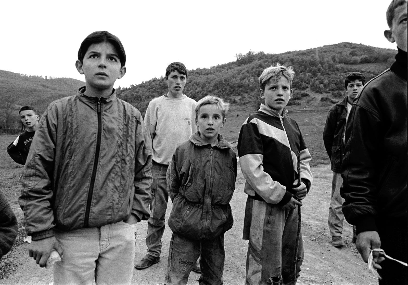 Children in Braboniq, a village in Skenderaj, in June 1999. Photo: Courtesy of Joakim Roos