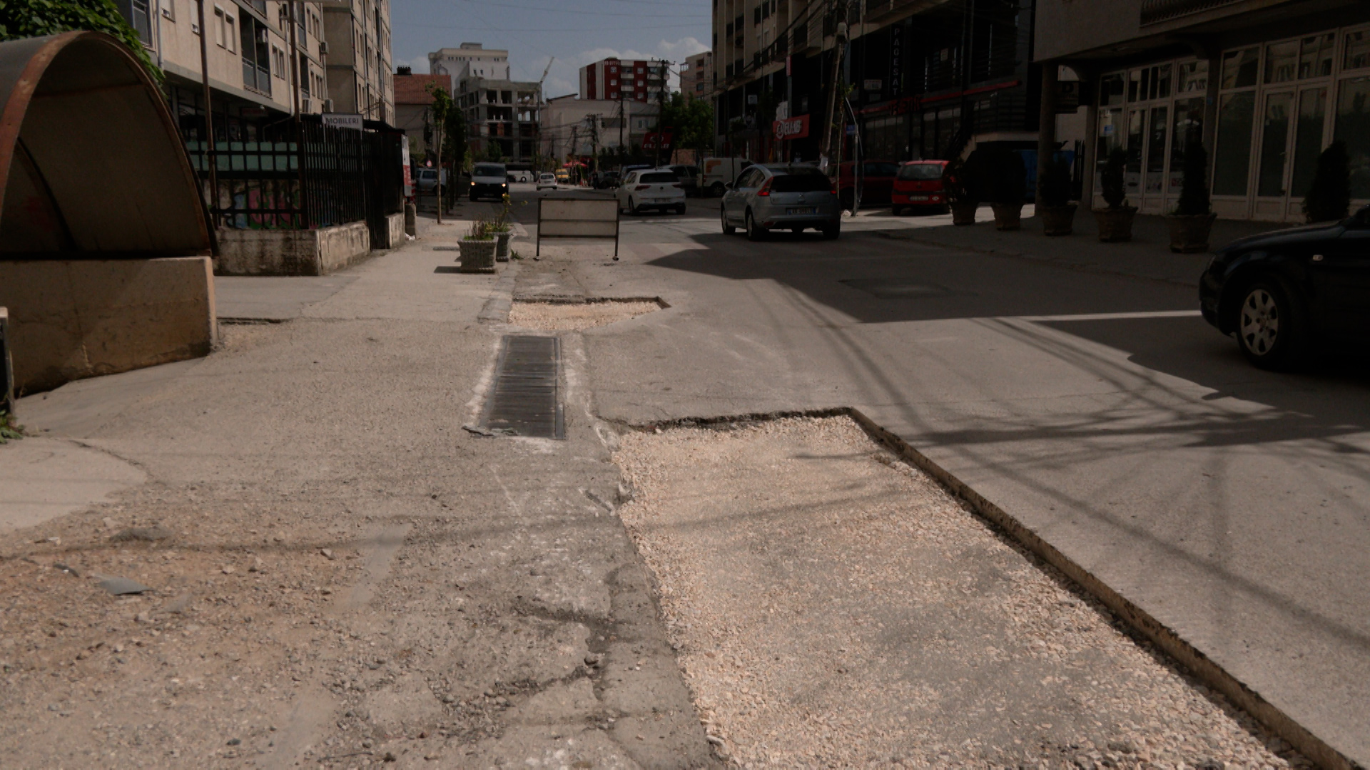 Pothole filling on the roads of Fushë Kosovë/Kosovo Polje Municipality on 2024 Photo: BIRN