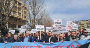 People gather in Pristina ahead of a march towards the Kosovo Energy Regulatory Office in protest against the increase in energy prices, April 11, 2025. Photo: BIRN.
