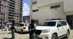 Kosovo Police Special Unit at the Basic Court of Ferizaj during the April 22 hearing for six suspects charged with the murder of police sergeant Muhamed Lika. Photo: BIRN