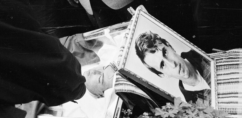 The funeral of Fatmir Krasniqi in Prishtina, killed in May 1991 during his mandatory military service in the Yugoslav People’s Army, JNA. Photo: Courtesy of Ridvan Slivova