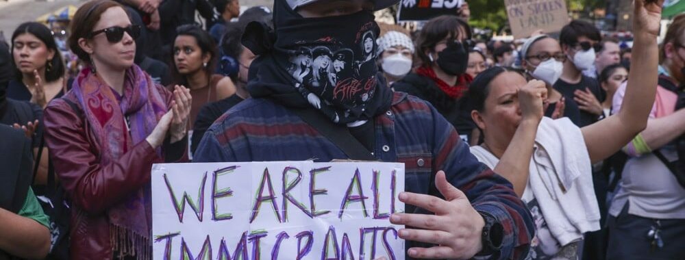 People protest outside an Immigration and Customs Enforcement (ICE) office in New York, US, 10 June 2025. Photo: EPA-EFE/SARAH YENESEL