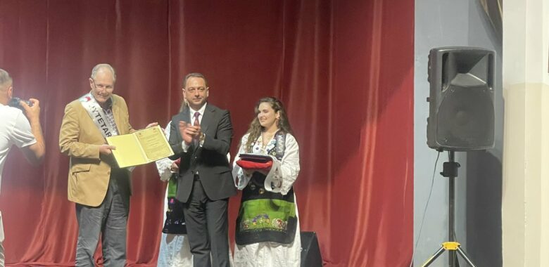 British journalist, Vaughan Smith (L), receiving the 'Honorary Citizen' award in Skenderaj, June 18, 2025. Photo: BIRN