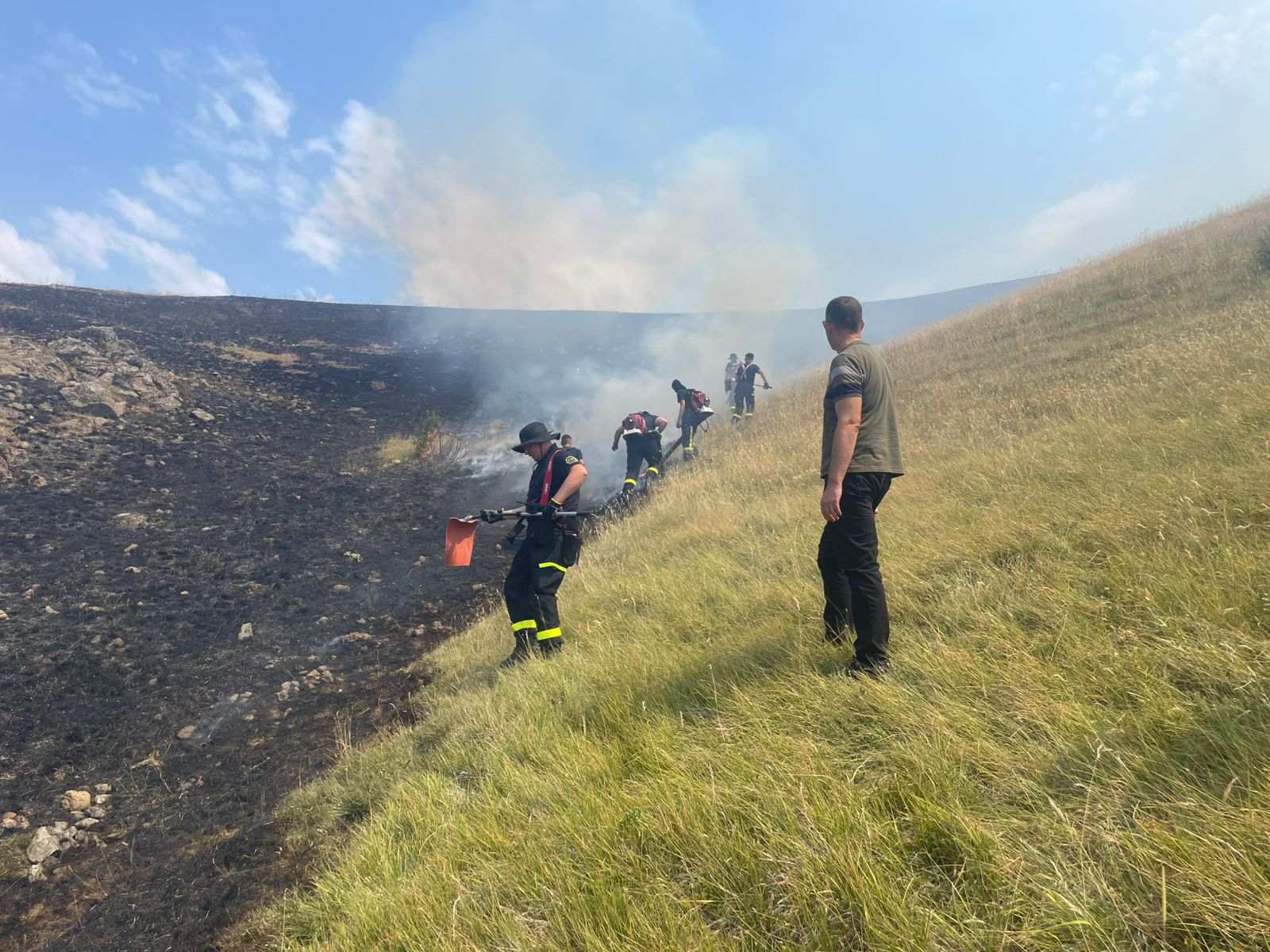 Kosovo Emergency Management Agency (EMA) extinguishing wildfires in July 2025. Photo Courtesy of EMA
