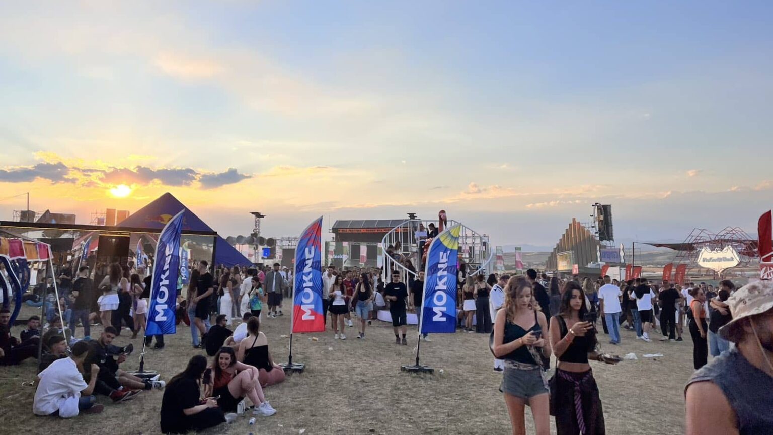 Festival goers at the second day of the Sunny Hill Festival in Pristina, August 2, 2025. Photo: BIRN/Ilirjana Hoti